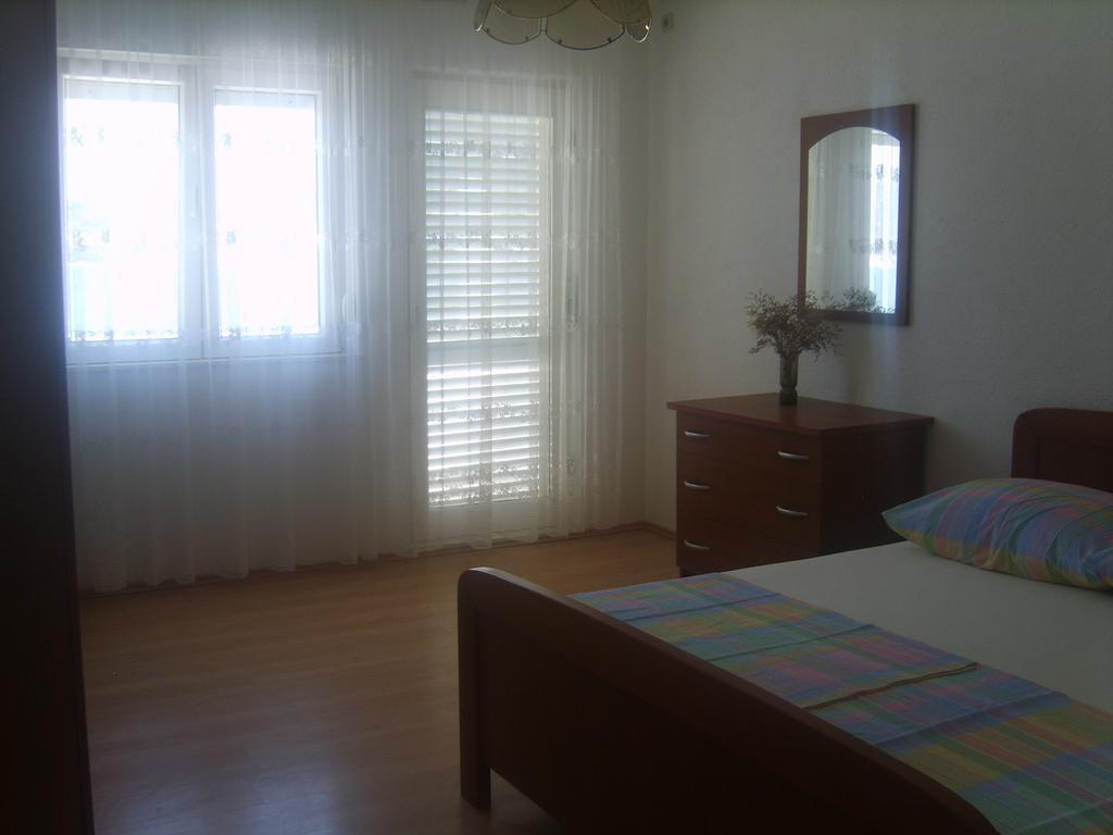 Apartments Iva Alla Trogir Zimmer foto