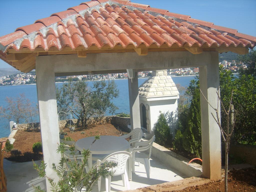 Apartments Iva Alla Trogir Zimmer foto